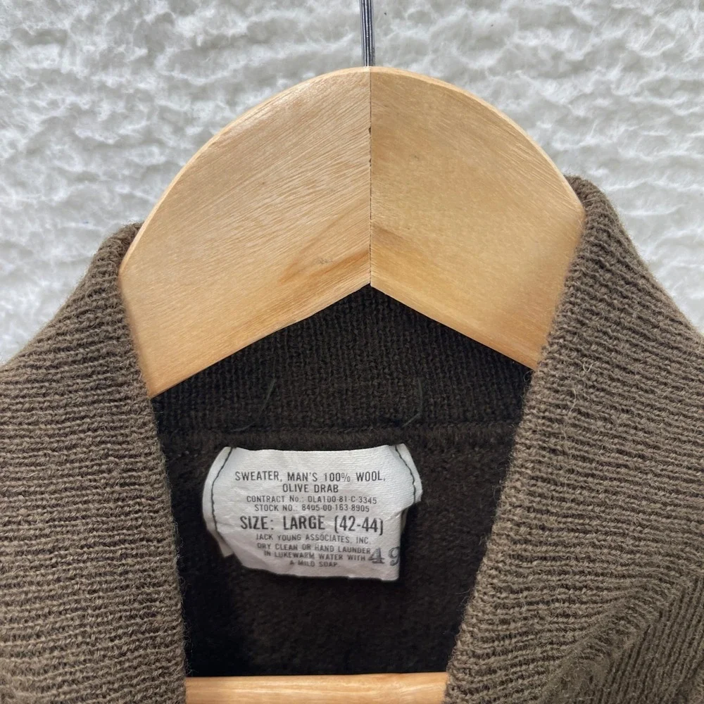Vintage US Military Sweater Mens Large OD Green Henley Wool 5 Button GI Army